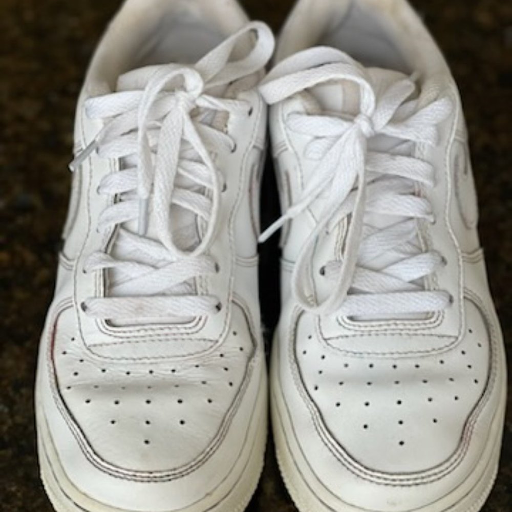 Nike Air Force Triple White Leather Shoes Youth Size 5 / Women's Size 6.5